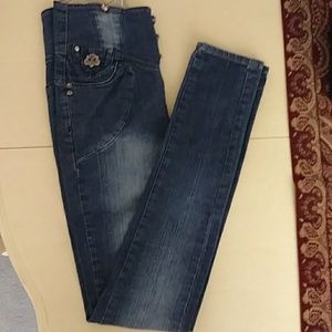Dereon Jeans